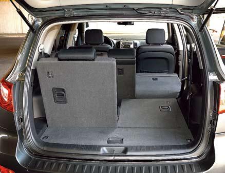 Hyundai har lättfällda säten, men med sju passagerare blir bagageutrymmet väldigt litet.