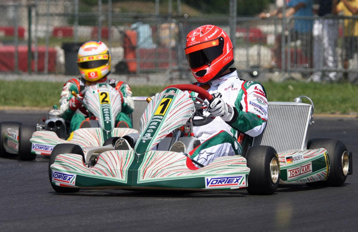 2009 Här har Schumacher bytt ut F1-bilen mot att köra Karting.