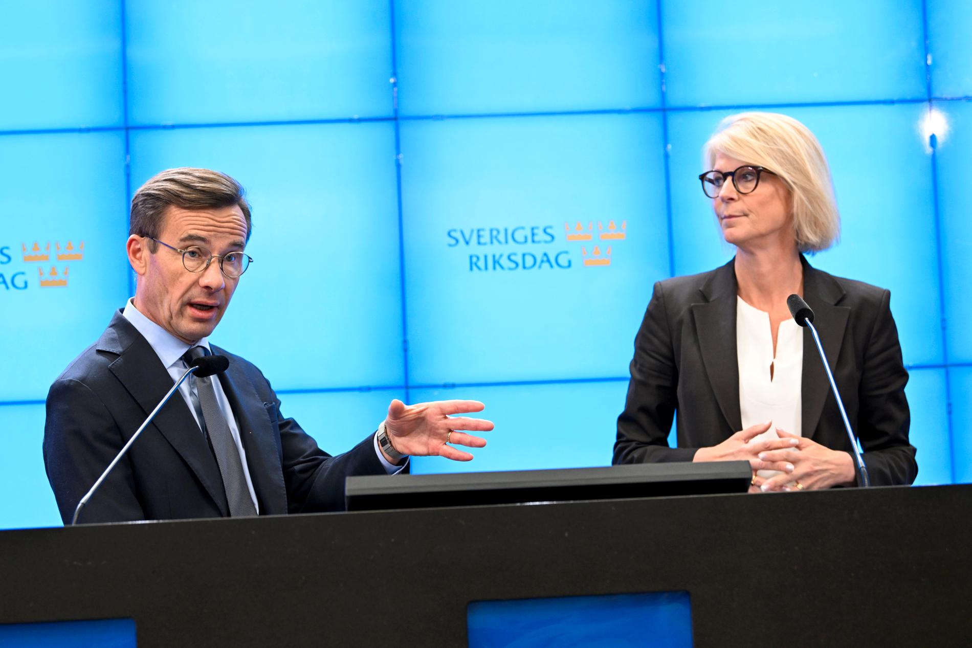 Ulf Kristersson (M) och Elisabeth Svantesson (M) är inte passiva för att de står handfallna utan för att de inte vill göra något åt krisen, skriver Niklas Altermark