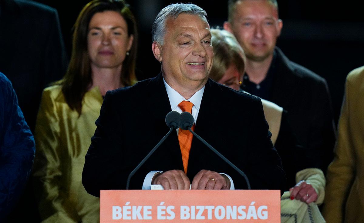 Viktor Orbán och hans parti Fidesz tog i går söndag hem en storseger i det ungerska valet.