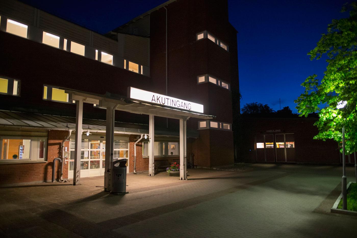 Sahlgrenska universitetssjukhuset Mölndals sjukhus kritiseras för organisation och kompetens efter flickans död.