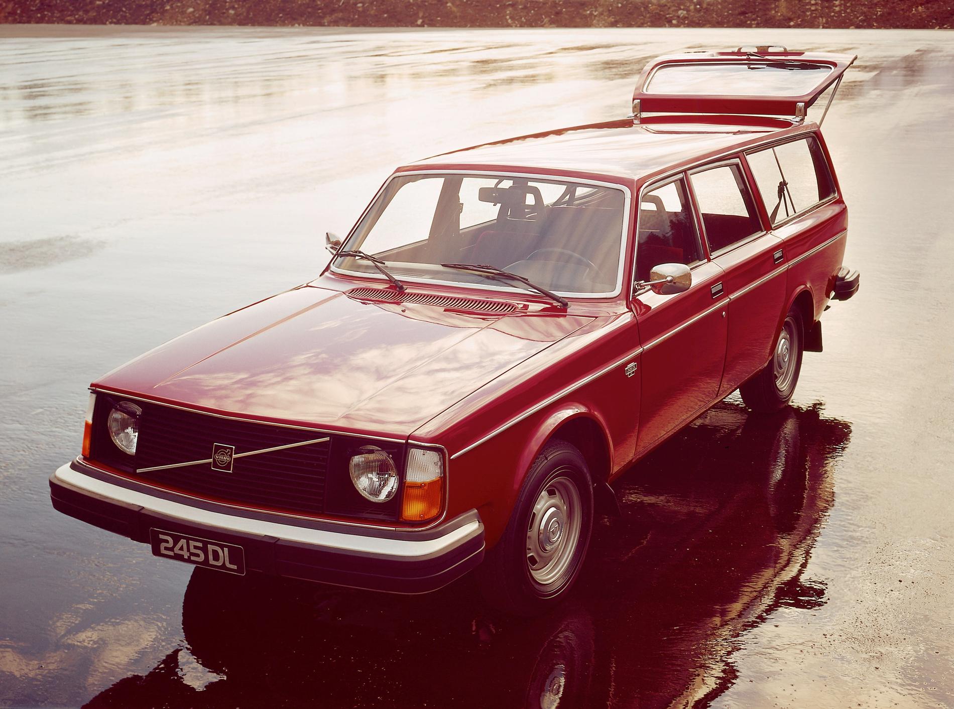Volvo 245 DL årsmodell 1975.
