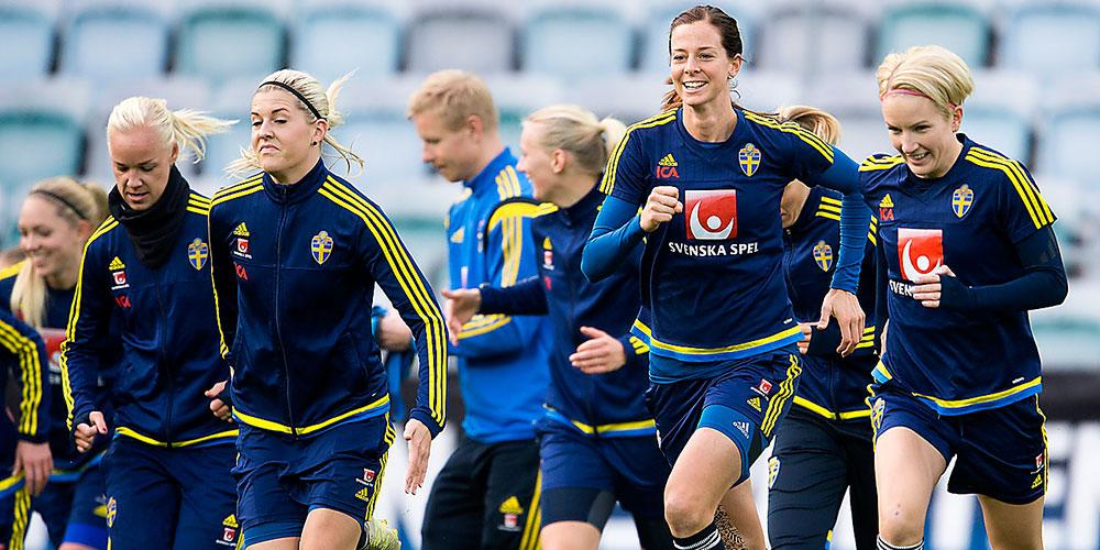 Sverige kan ta ett stort steg mot EM genom att slå Danmark