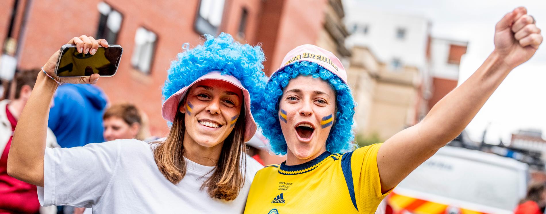 Aurora Galli och Lisa Boattin under fotbolls-EM i England