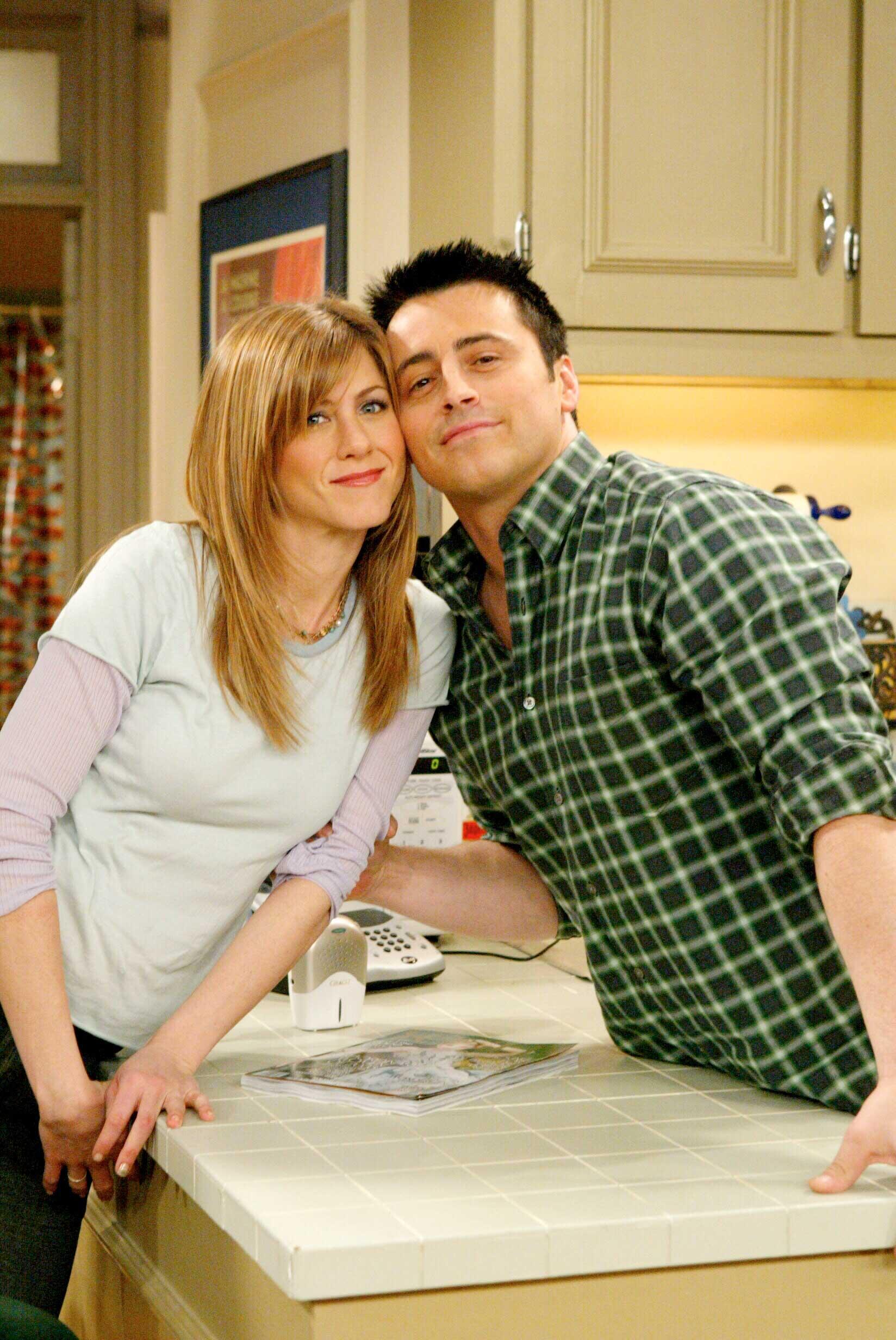 Rachel och Joey myser.