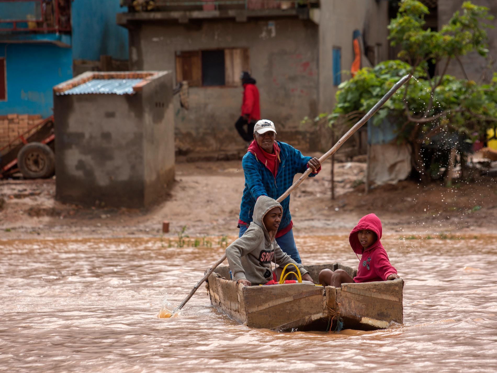 Tiotusentals hemlösa efter storm på Madagaskar