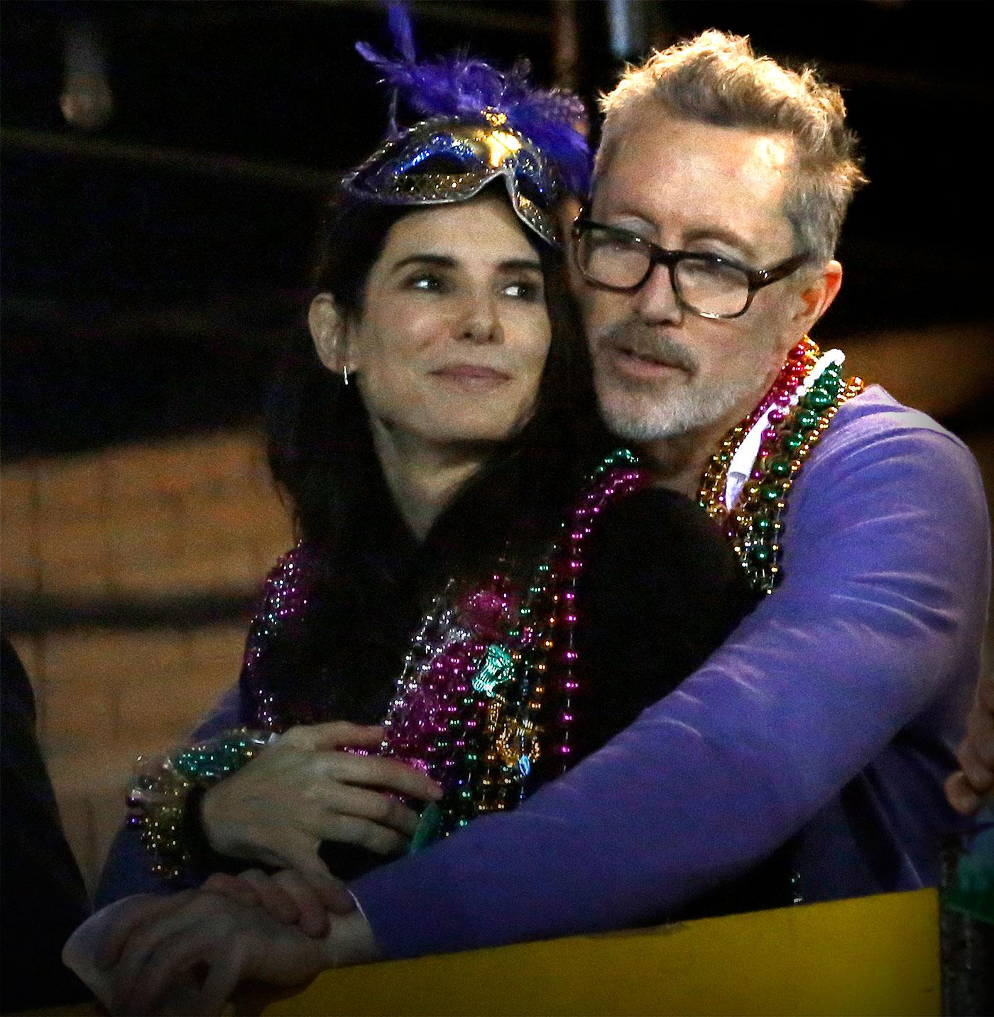 Häromveckan syntes Sandra och Michael på Mardi Gras-festivalen i New Orleans iförda spexiga masker och sin egen vikt i färgglada halsband.