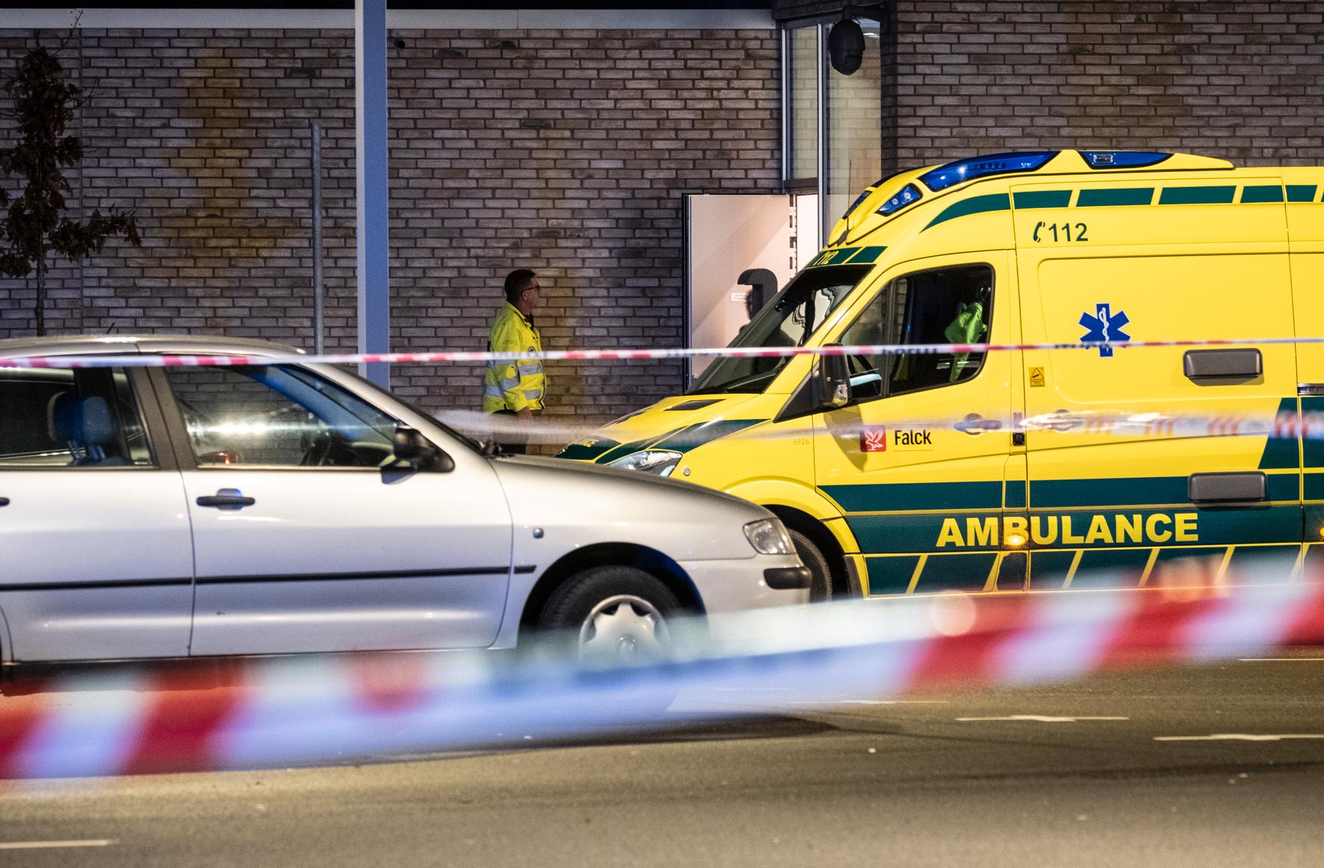 Under kuppen togs anstaltspersonal som gisslan. Samtidigt avlossade en av gärningsmännen skott, bekräftar dansk polis i ett pressmeddelande.