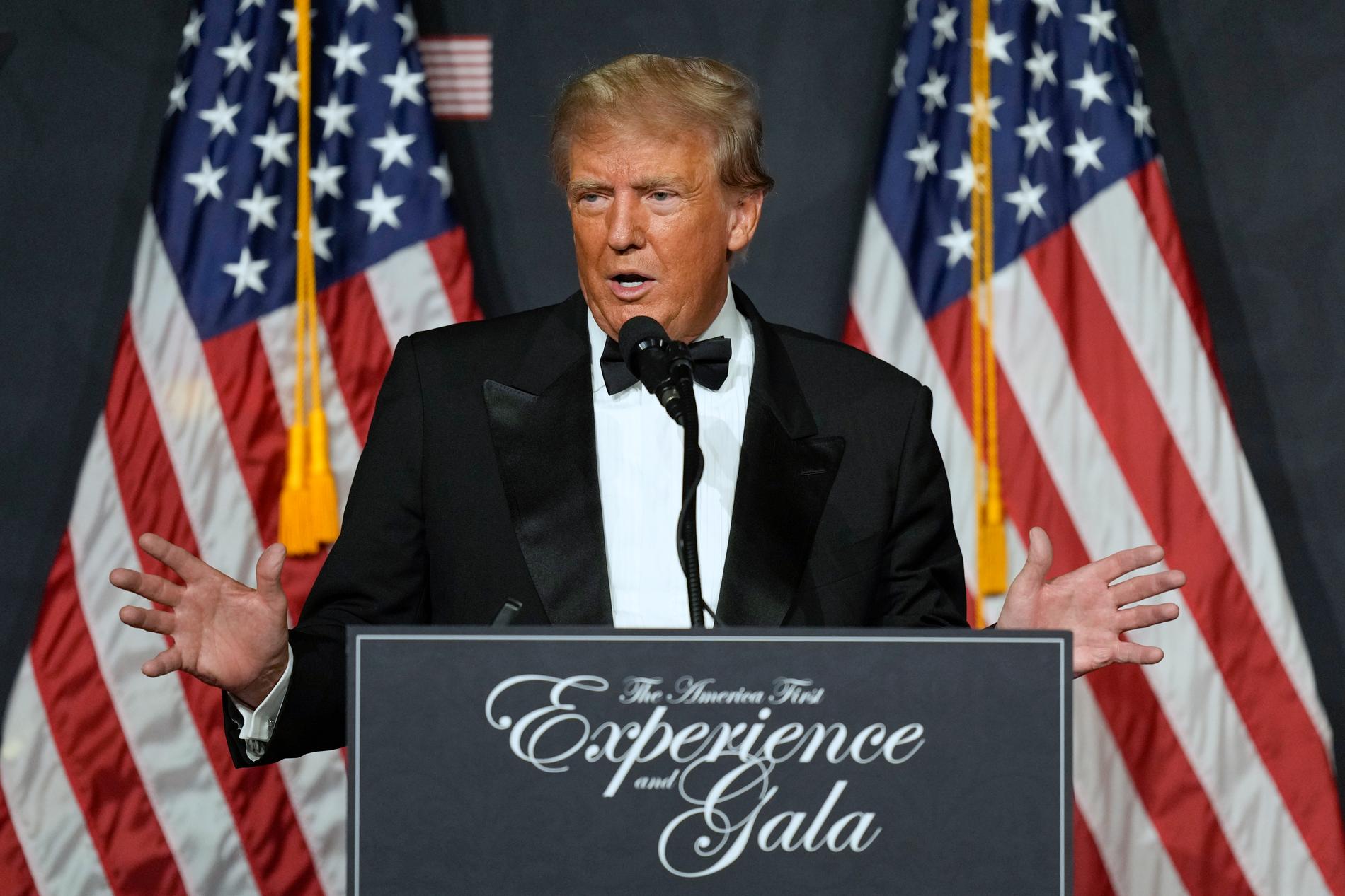 Donald Trump höll ett tal på sin klubb Mar-a-Lago i Florida sent i natt.