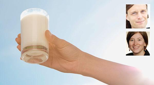 De föreställningar om den vita kroppens perfektion som speglas i mjölkdrickande, kan spåras tillbaka till den genetiska mutation som ligger bakom många nordeuropéers förmåga att tillgodogöra sig mjölk som vuxna, skriver debattörerna.