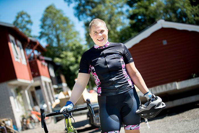 BELLAS RESA. I helgen bär det av – Isabella Almeteg cyklar Tjejvättern för att samla in pengar till kampen mot cancer.