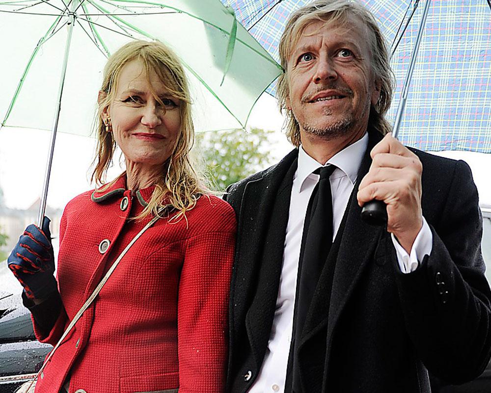 30 år varade äktenskapet mellan konstnärsparet Helene, 50, och Ernst Billgren, 55. De har tre barn tillsammans.