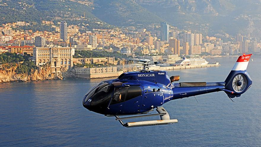 Skatteverkets granskning visade att männen hyrde helikopter i Nice och flög längs franska rivieran. 