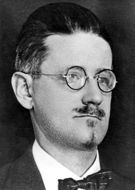 James Joyce (1882–1941), irländsk författare.