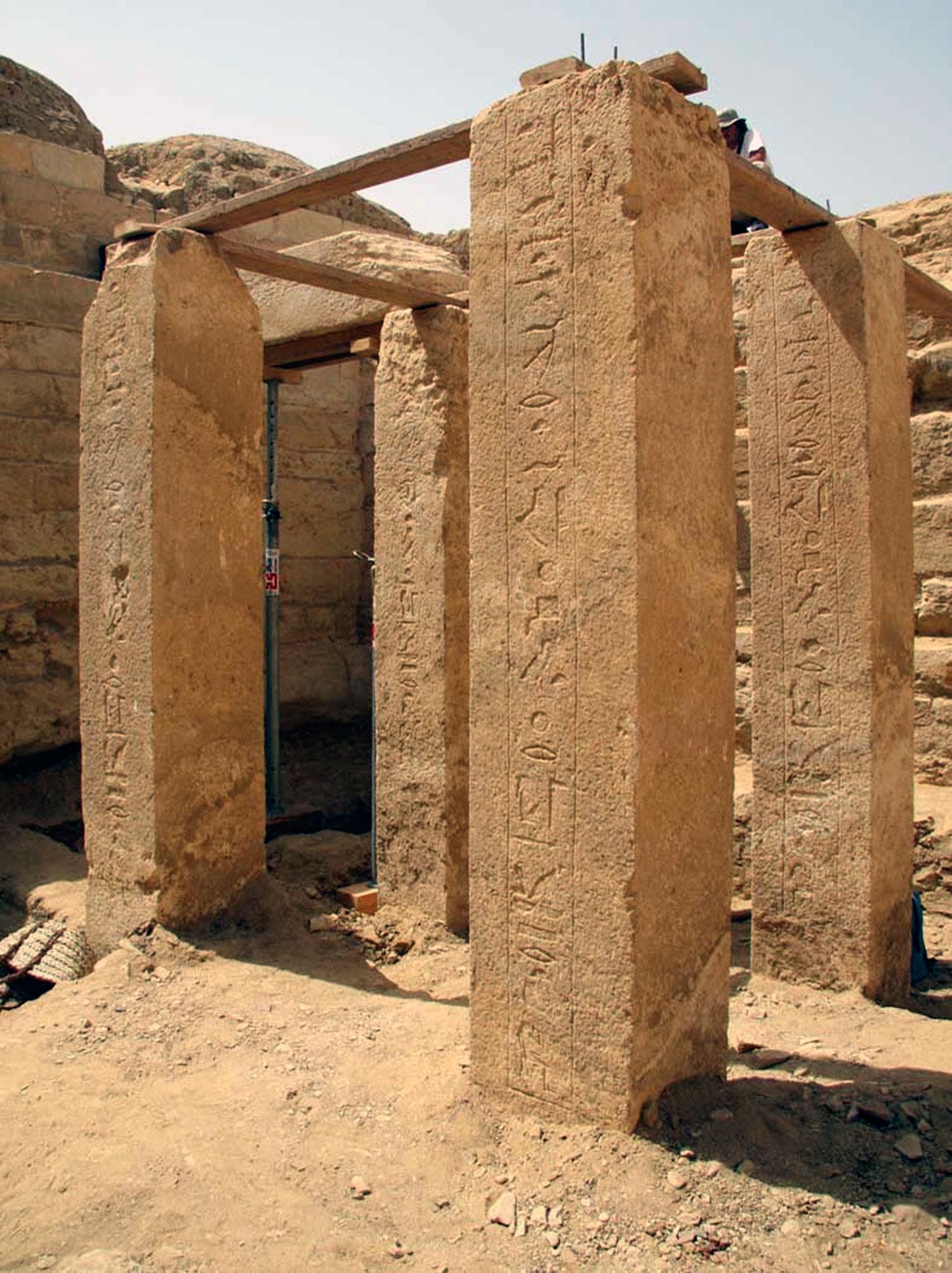 Bild från Abu Sir, där många faraoniska gravar hittats.