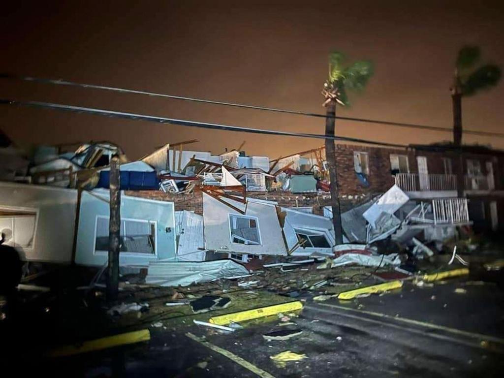 En kraftig storm orsakade stora skador i Florida i förra veckan. Bilden är från Panama City Beach i Bay County.