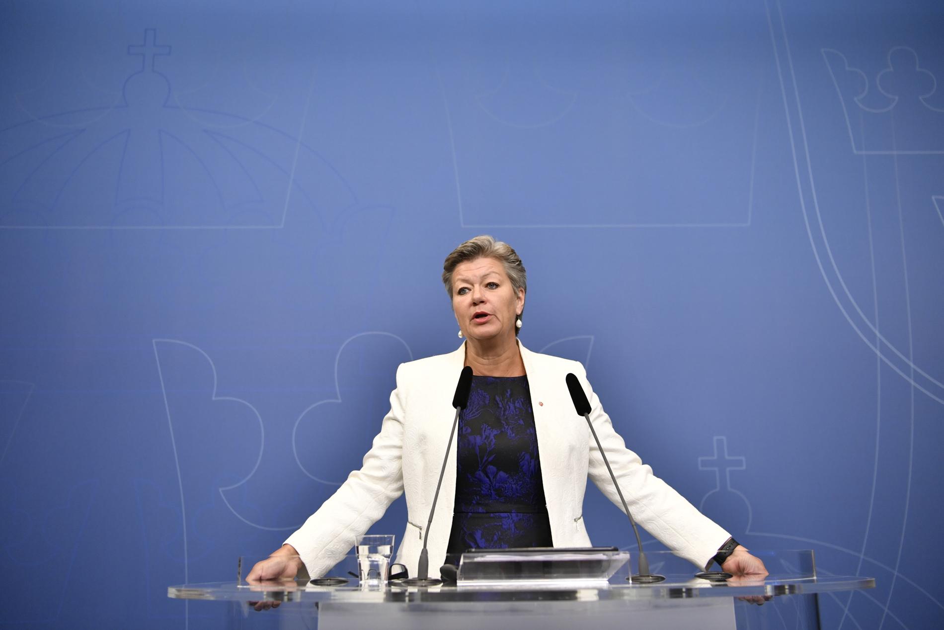 Arbetsmarknadsminister Ylva Johansson (S) befarar att långtidsarbetslösheten nu ökar med den nya budgeten. Arkivbild.