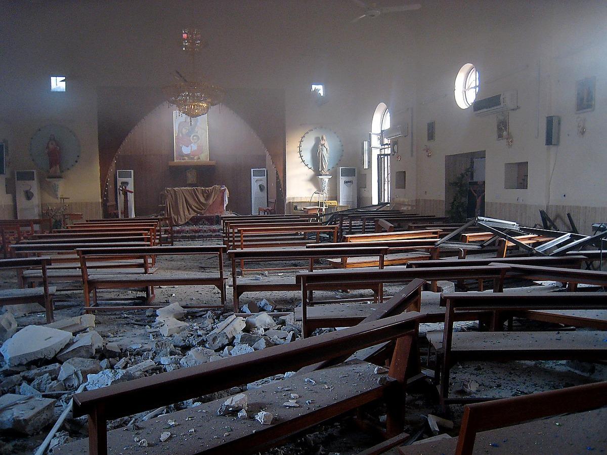 Den 2 augusti exploderade en bilbomb vid den syrisk-katolska Heliga Familjens kyrkan (the Holy family church) i Kirkuk i norra Irak. Femton personer skadades och kyrkans interiör förstördes.
