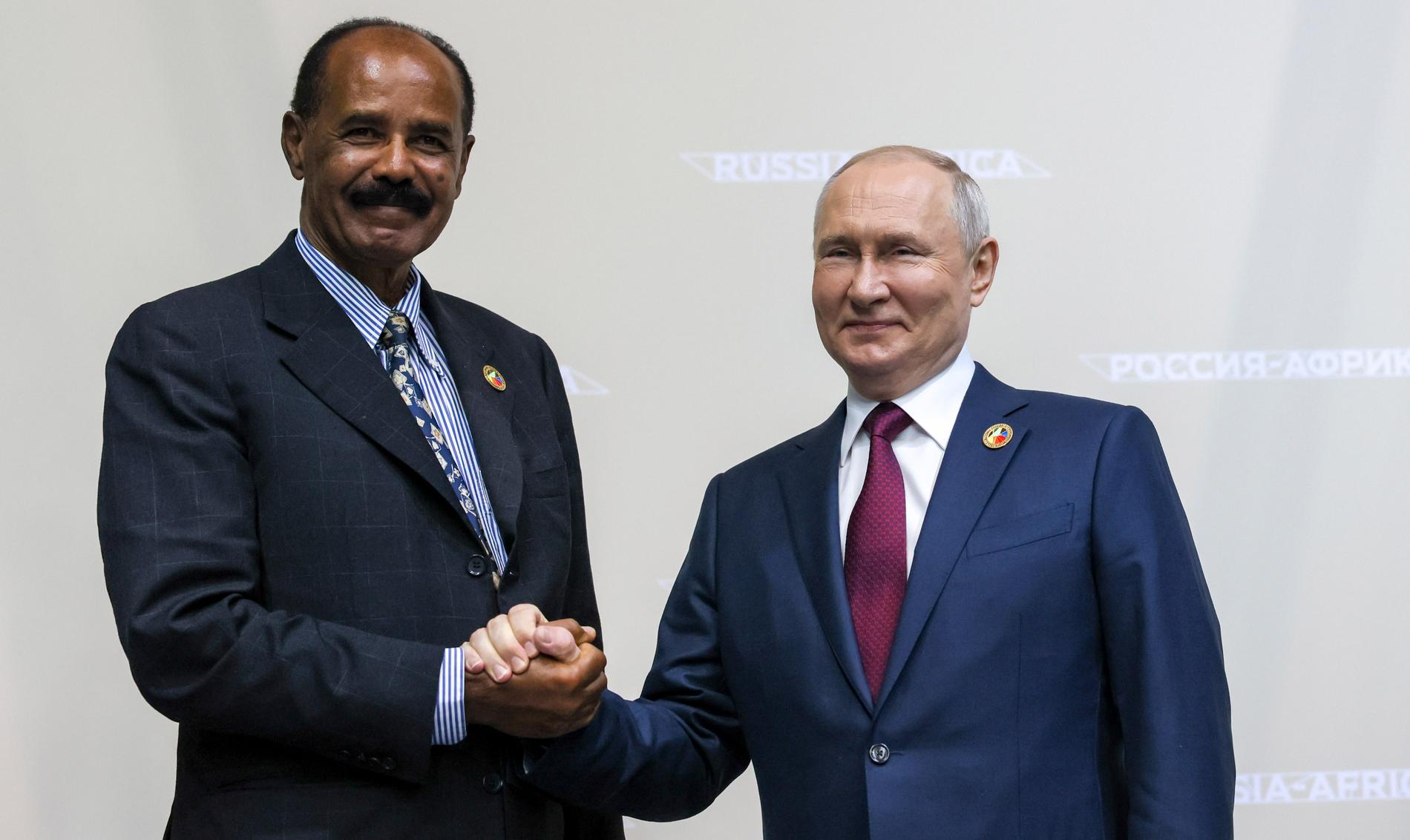 Eritreas president Isaias Afwerki och Putin under Russia Africa Summit i St. Petersburg i slutet av juli.