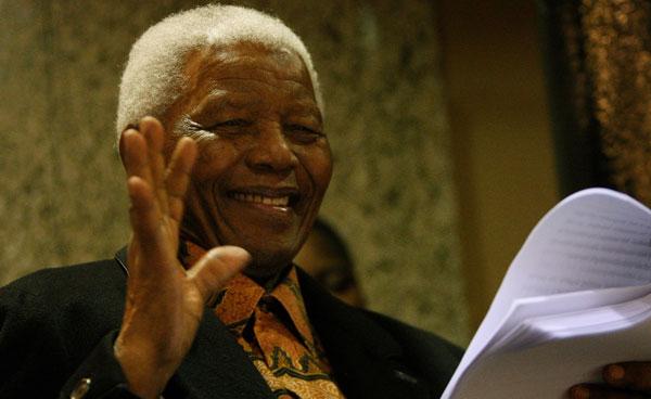 Mer bra än dåligt Det är 20 år sedan Nelson Mandela släpptes ur fängelset. Det första fria valet hölls 1994. Sydafrika blev ett land bland andra. Det skedde med evolution i stället för i revolution.