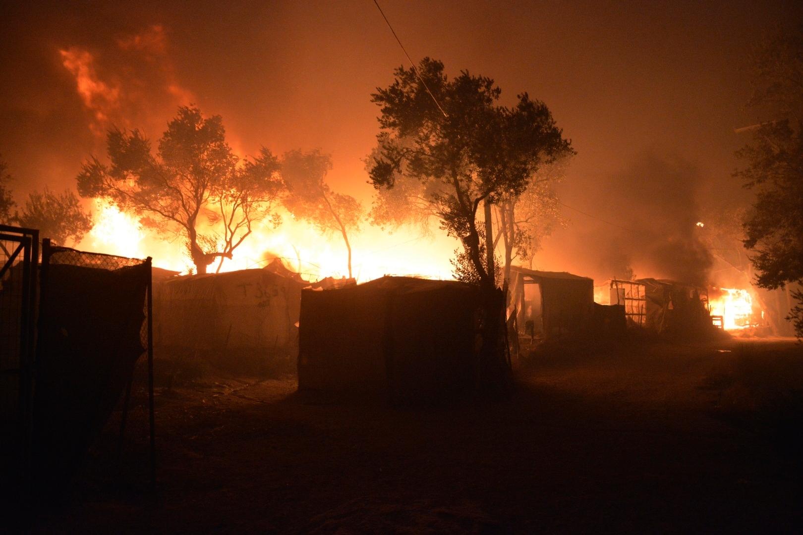 Storbrand i det grekiska flyktinglägret Moria.