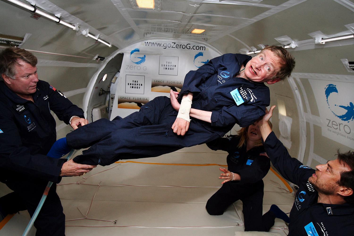 Hawking i tyngdlöst tillstånd 2007.