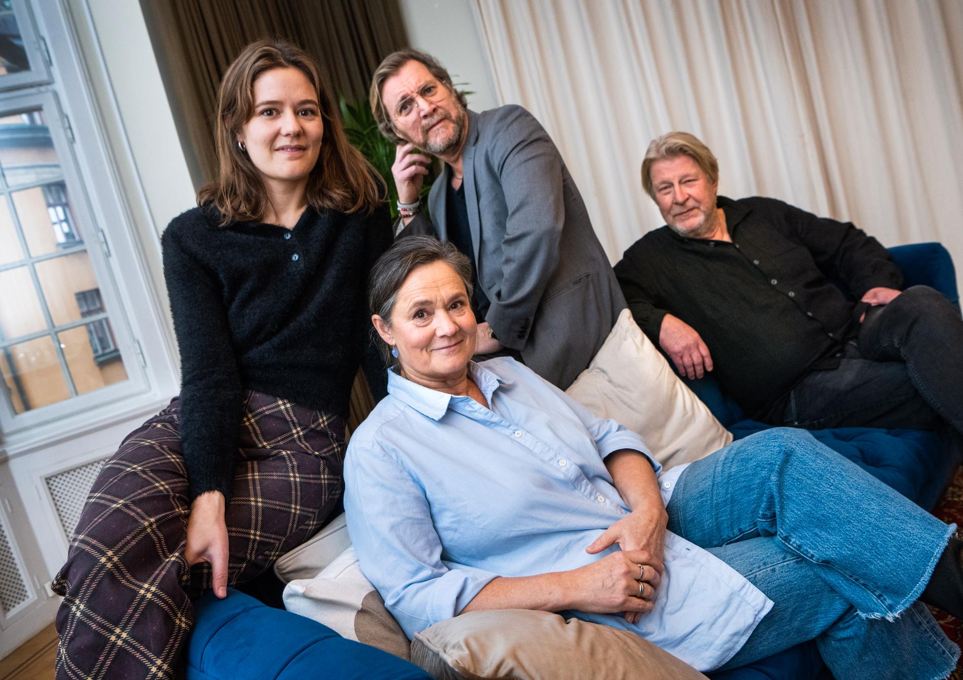 Asta Kamma August, Magnus Krepper, Pernilla August och Rolf Lassgård medverkar i SVT-serien ”Händelser vid vatten”. 