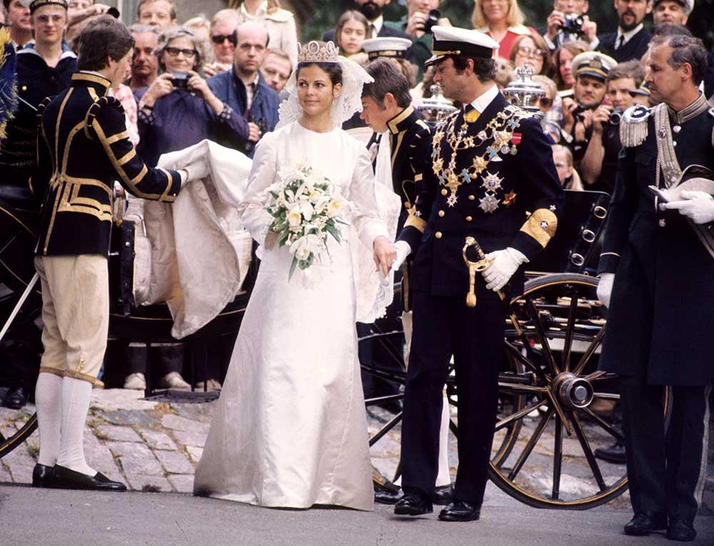 Silvia Sommerlath blev drottning av Sverige den 19 juni 1976. Runt 200 000 människor hade samlats i centrala Stockholm för att få se en skymt av brudparet. 