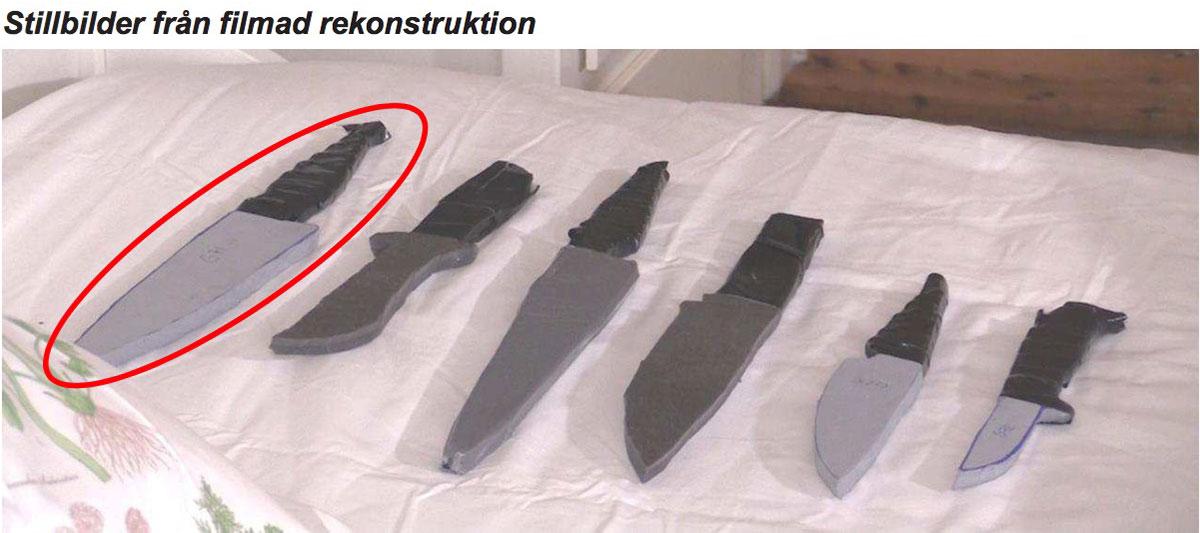 Under rekonstruktionen fick pojkvännen välja vilken kniv som han tyckte var mest lik den som användes vid händelsen.