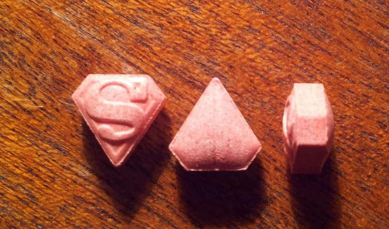 Flera dödsfall har rapporterats i Europa i samband med nya superman-drogen.