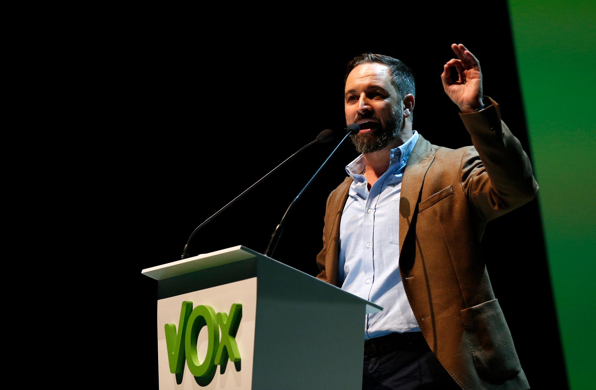 Santiago Abascal, partiledare för det högerextrema partiet Vox i Spanien, vid ett stort partimöte nyligen.