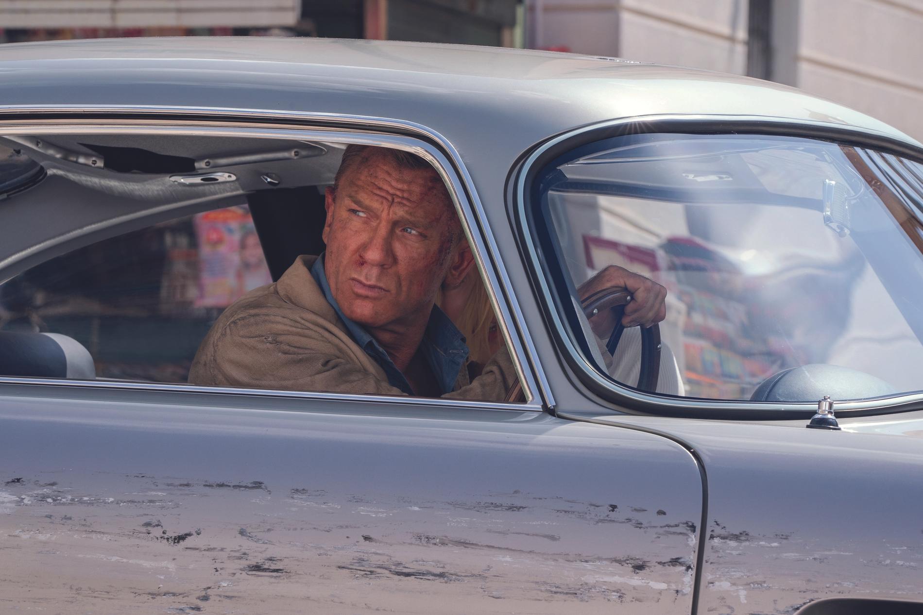 Nya Bond-filmen med Daniel Craig i huvudrollen skjuts upp igen. Arkivbild.