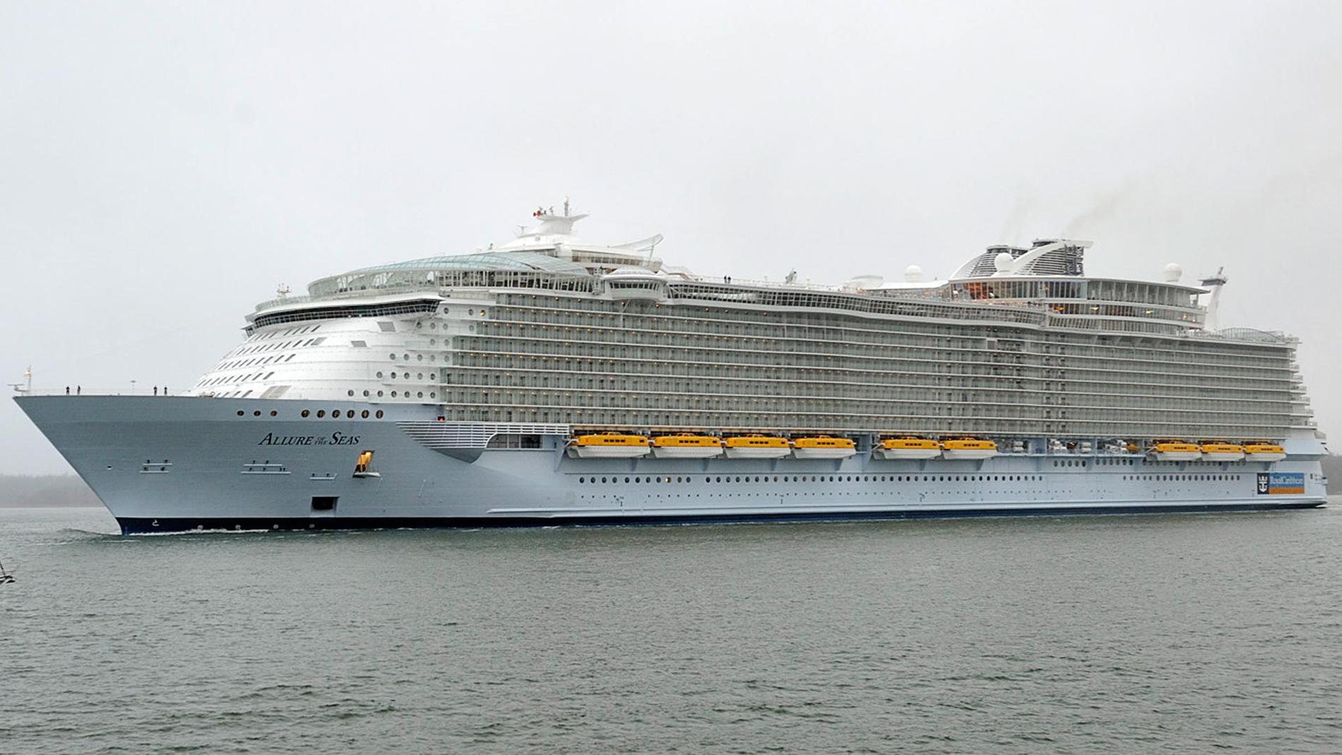 ”Allure of the Seas” är världens största kryssningsfartyg, ihop med systern ”Oasis of the Seas”.