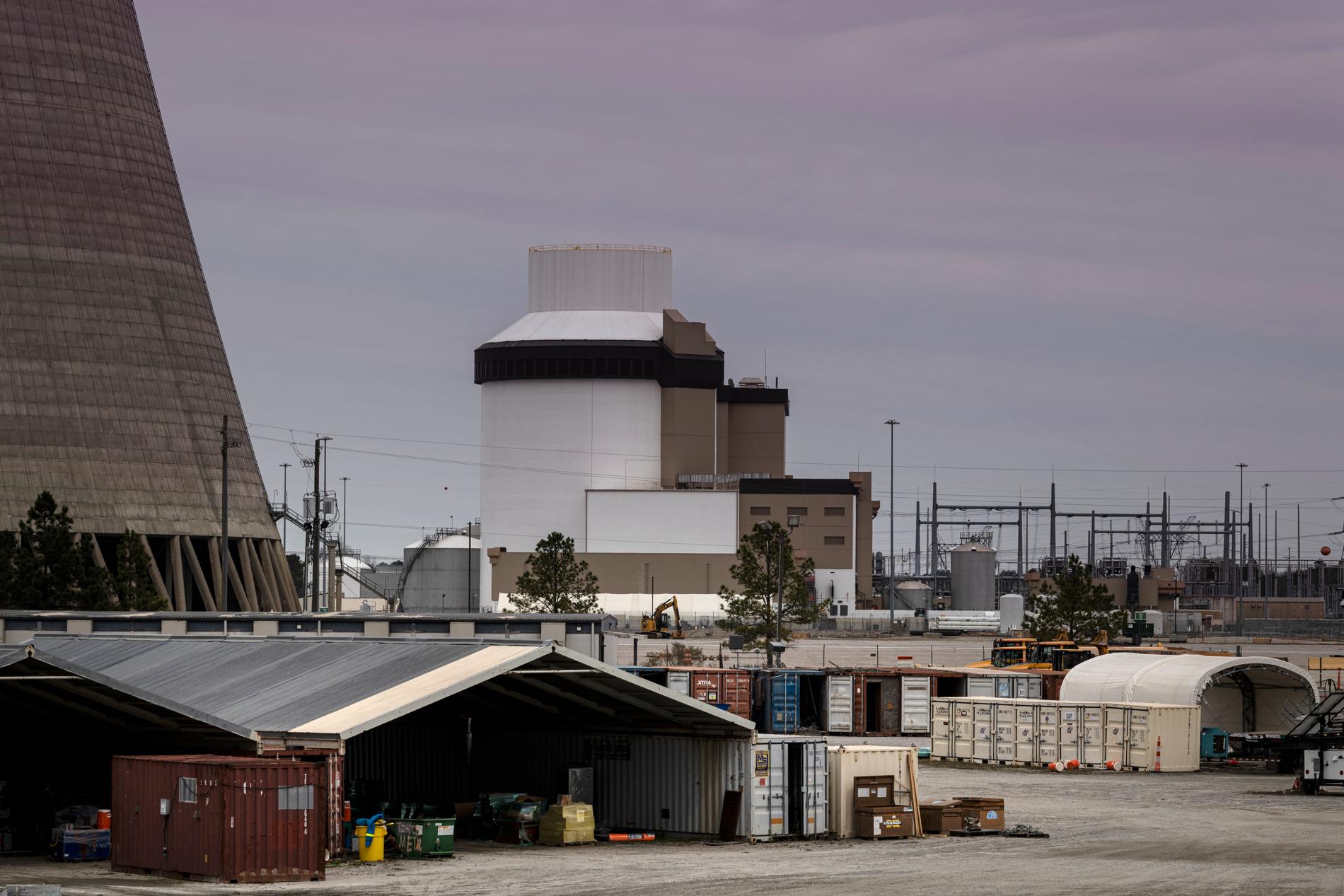 Kärnkraftverket skulle stått klart 2017, men har blivit kraftigt försenat. 