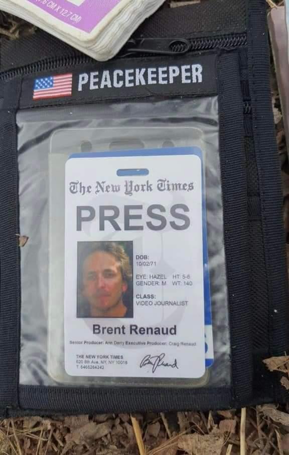 Brent Renaud dog i Irpin när han skulle filma människor på flykt.