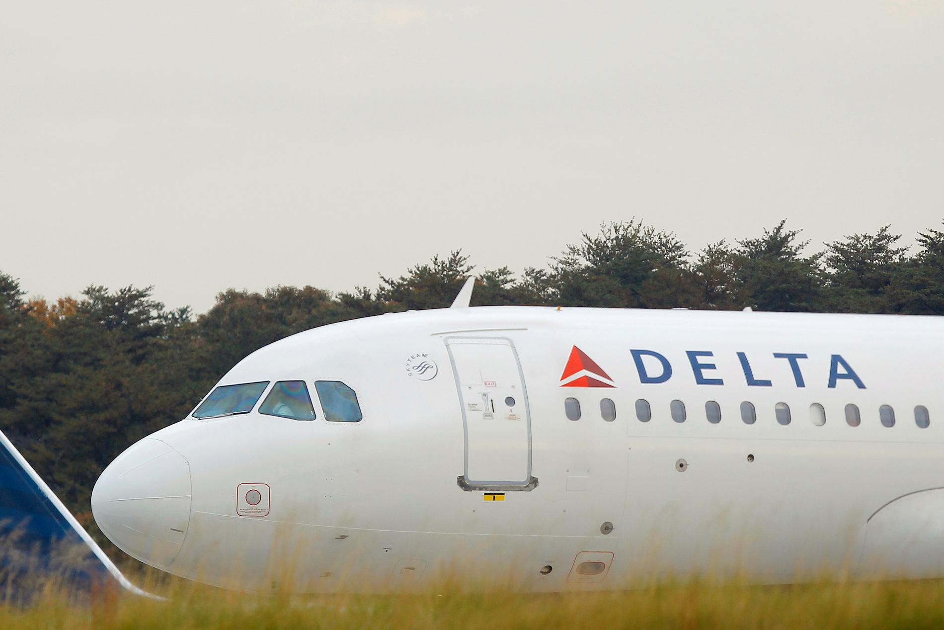Händelsen ägde rum på Delta Flight 129 mellan Seattle och Peking.