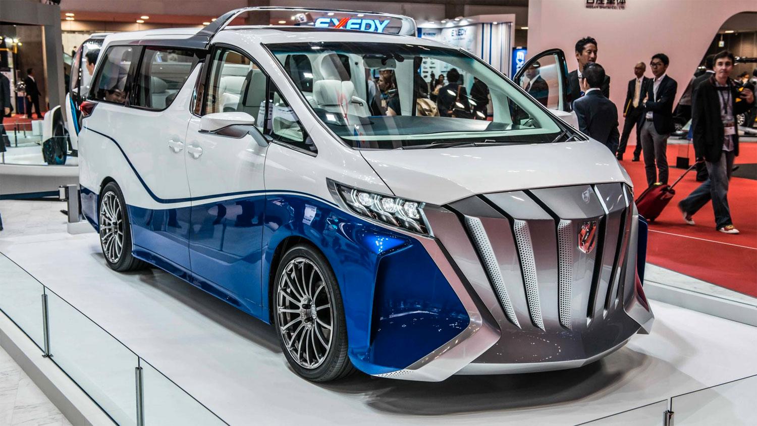 Karossbyggaren Toyota Auto Body är specialiserade på ”udda” design. Deras Alphard Hercule Concept är en minibuss-cabriolet som verkligen sticker ut.