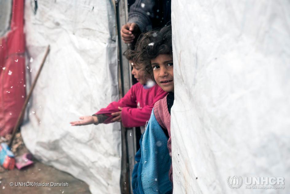 Syriska flyktingbarn i Bekaadalen i Libanon, som nu går en tuff tid till mötes.