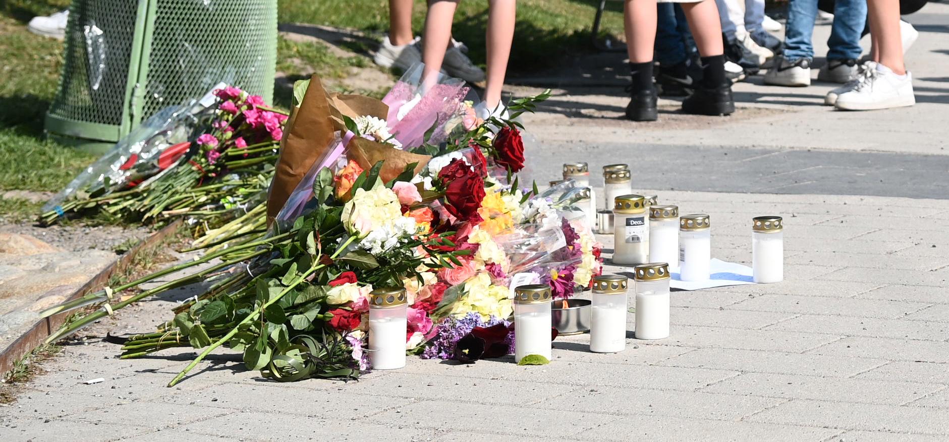 En minnesplats skapades efter mordet på 15-åringen i Luma i Hammarby Sjöstad.