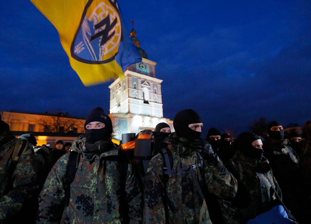 Den ukrainska frivilligkåren Azov-bataljonen som figurerar i Moreiras film.