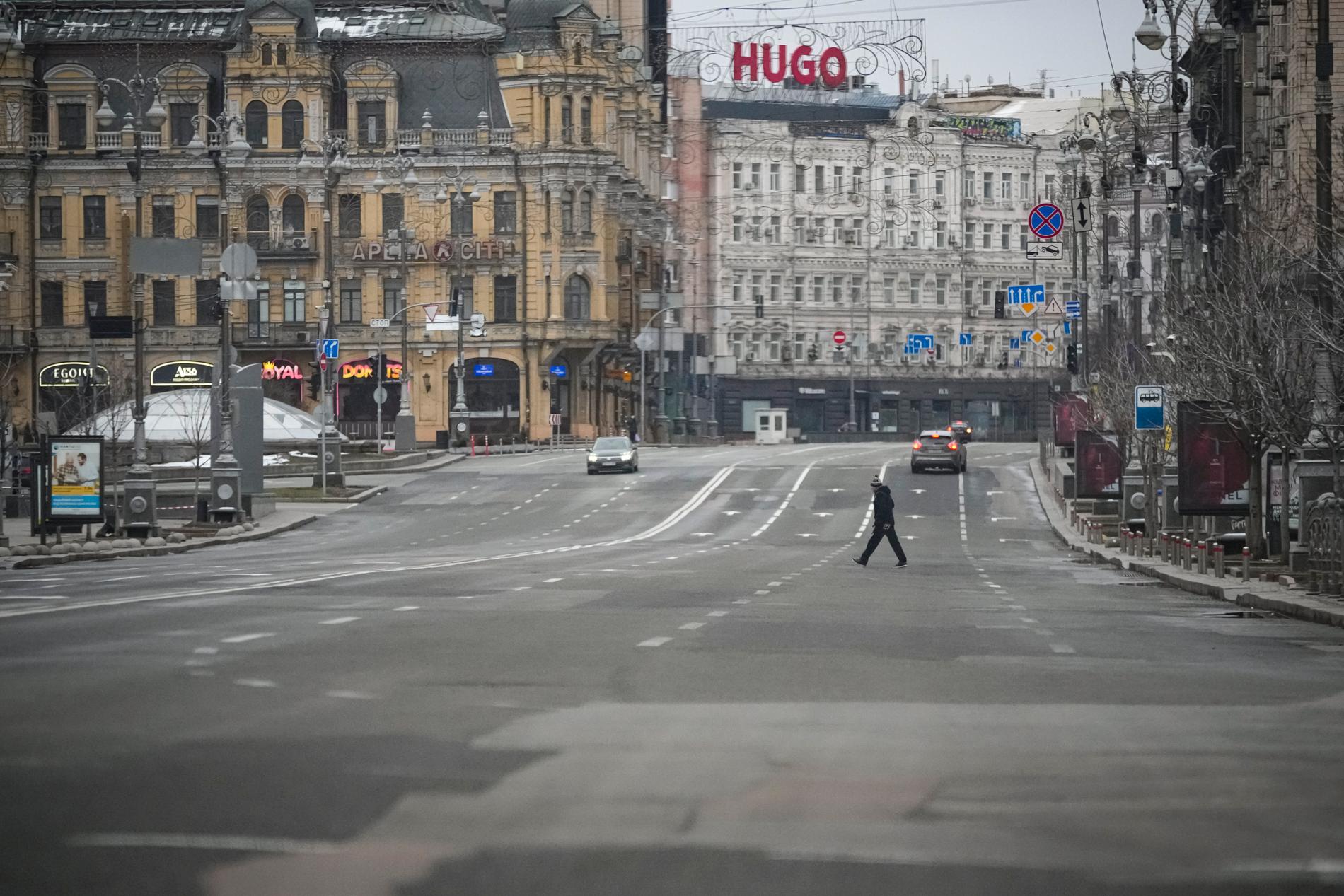 Tomma gator under ett flyglarm i Kiev, 1 mars. Enligt uppgifter till Wall Street Journal ska de syriska legosoldaterna vara experter på strid i stadsmiljö.