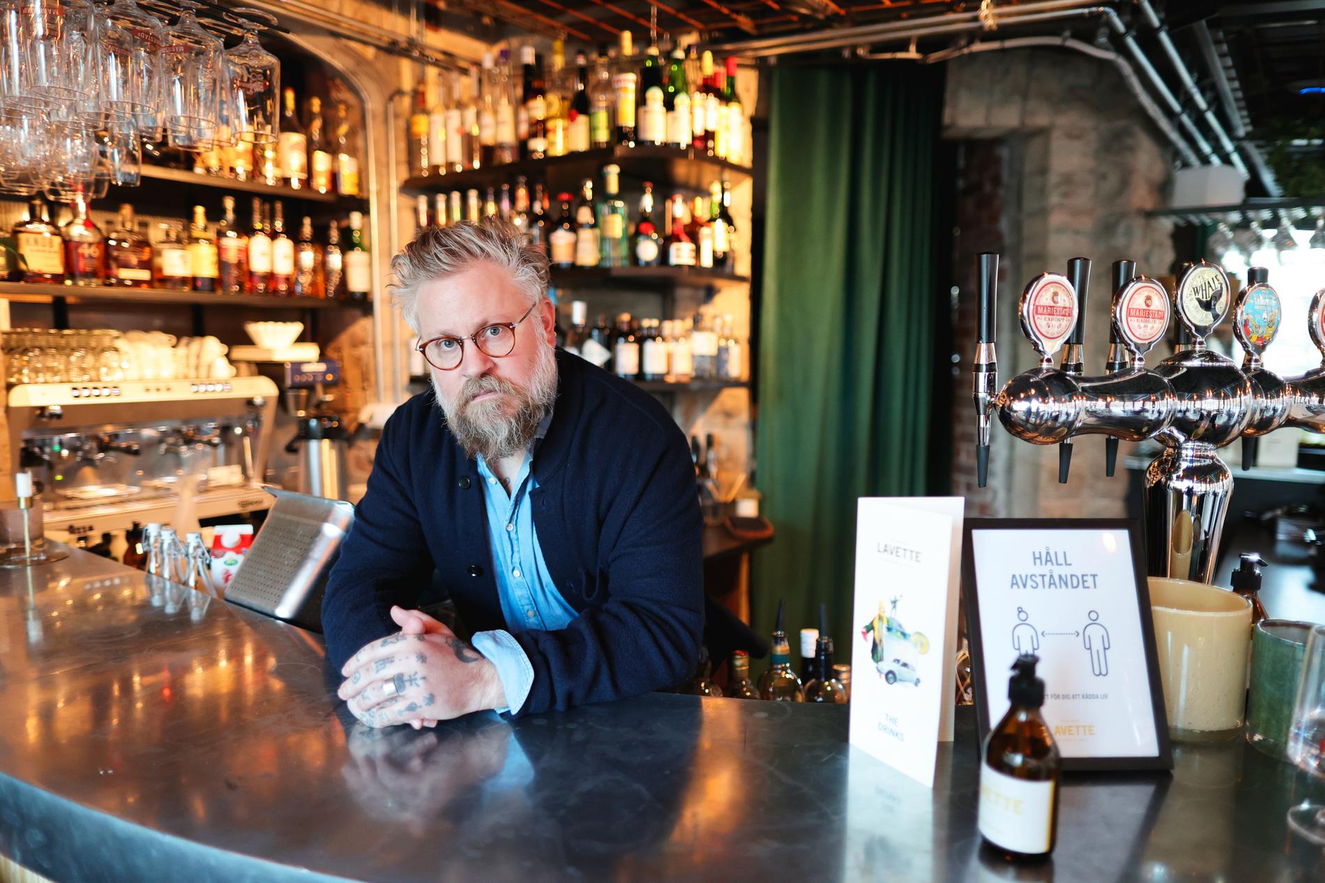 Peter Orrmyr äger, tillsammans med sin familj, restaurangerna Brasserie Lavette, Totale, Natur, Bord 27 och Salut i Göteborg. Alkoholförbudet slår hårt mot samtliga.