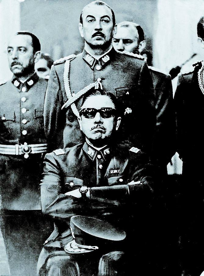 Augusto Pinochet och hans generaler störtade president Allende i september 1973.