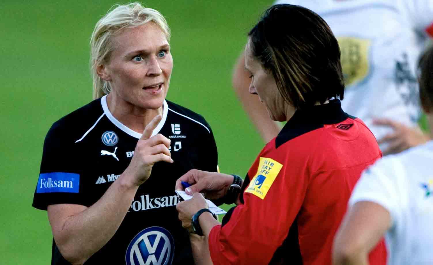 Frida Östberg i en match mot LDB med hennes Umeå IK.