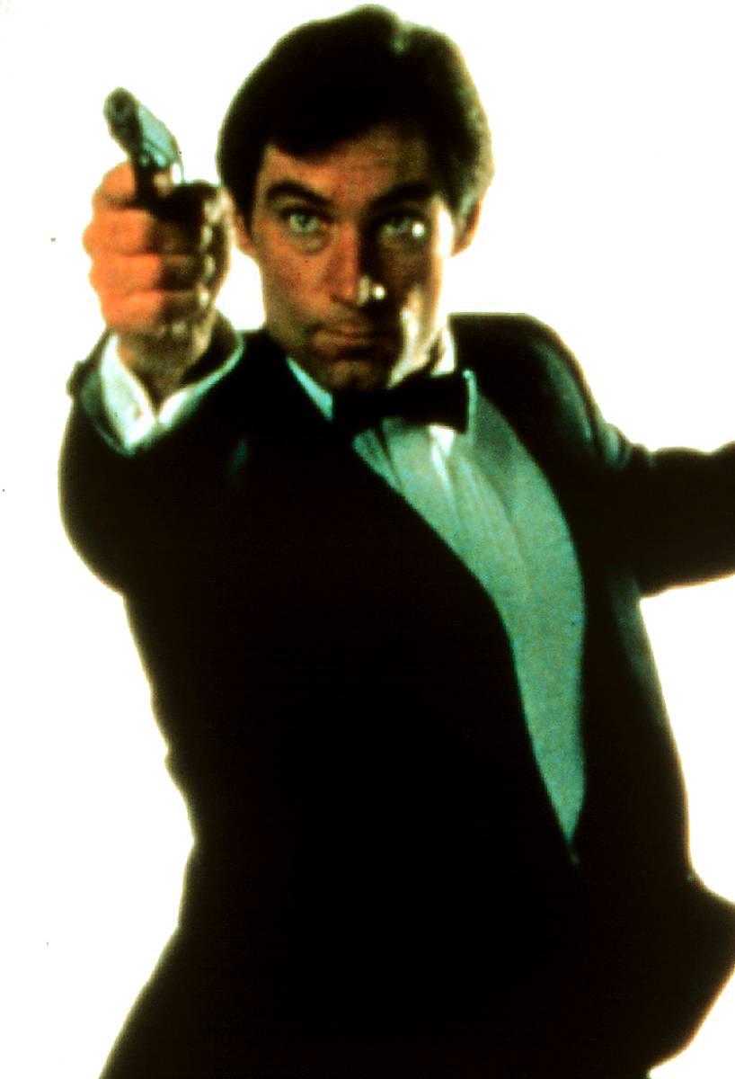 007 Timothy DaltonFödd: 1946 Bond: 1987–1989