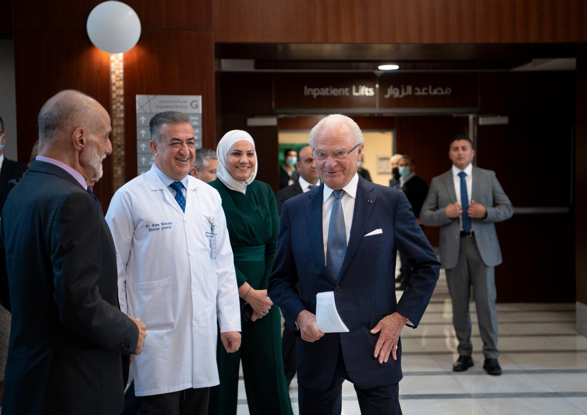 Kungaparet besökte bland annat King Hussein Cancer Centre.