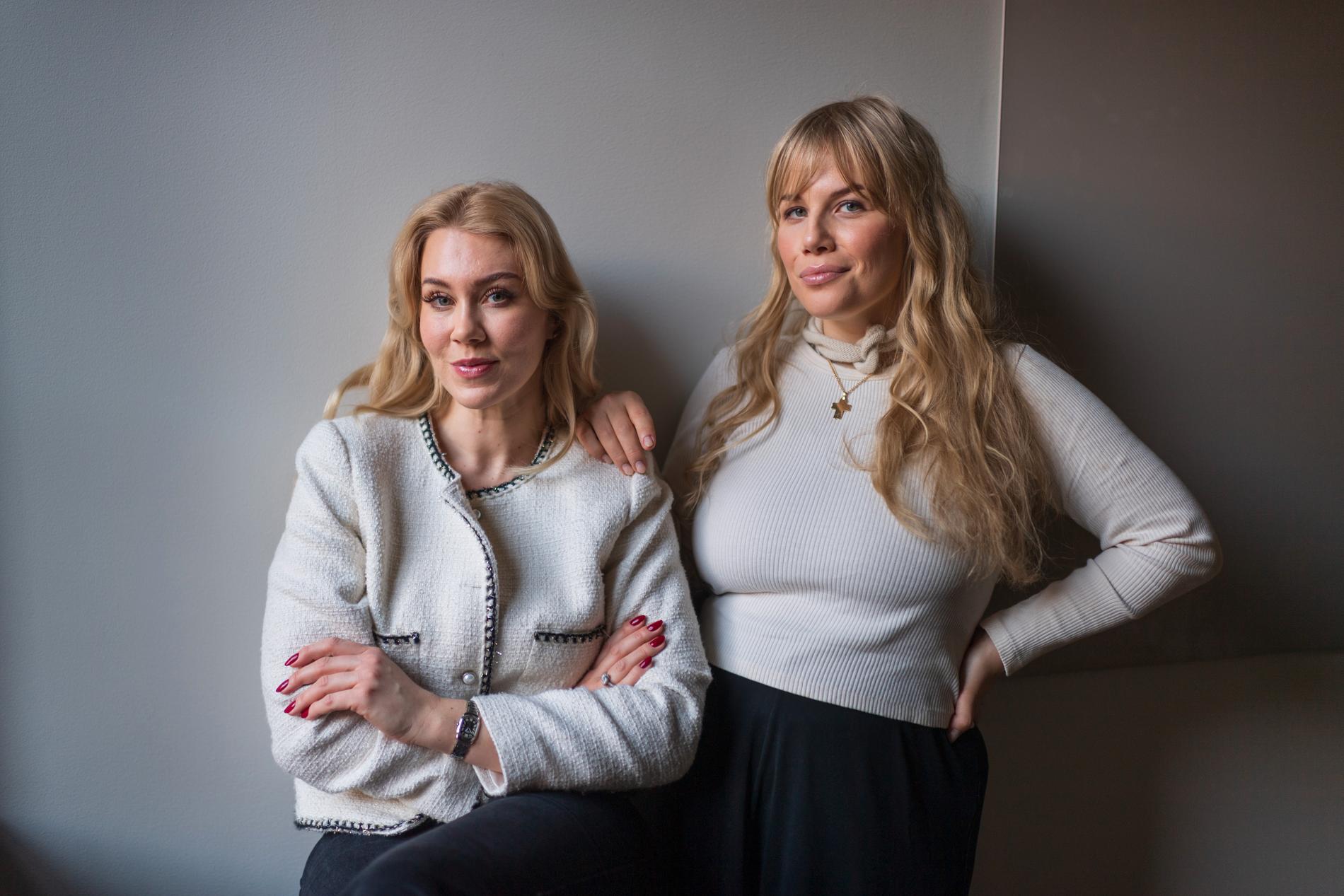 Isabella Löwengrip och Anna Björklund har podden ”Fint, fult och pengar” ihop.