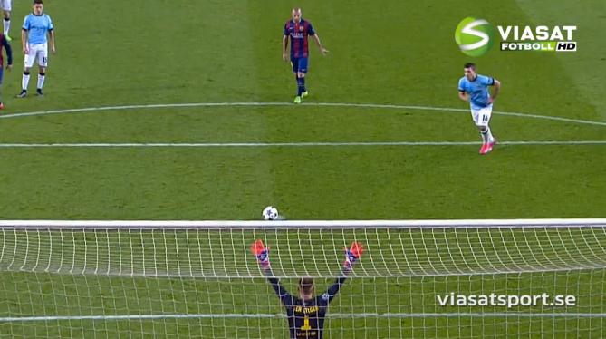 Mascherano, i mitten, pekar för sin målvakt. Foto: Viasat Sport