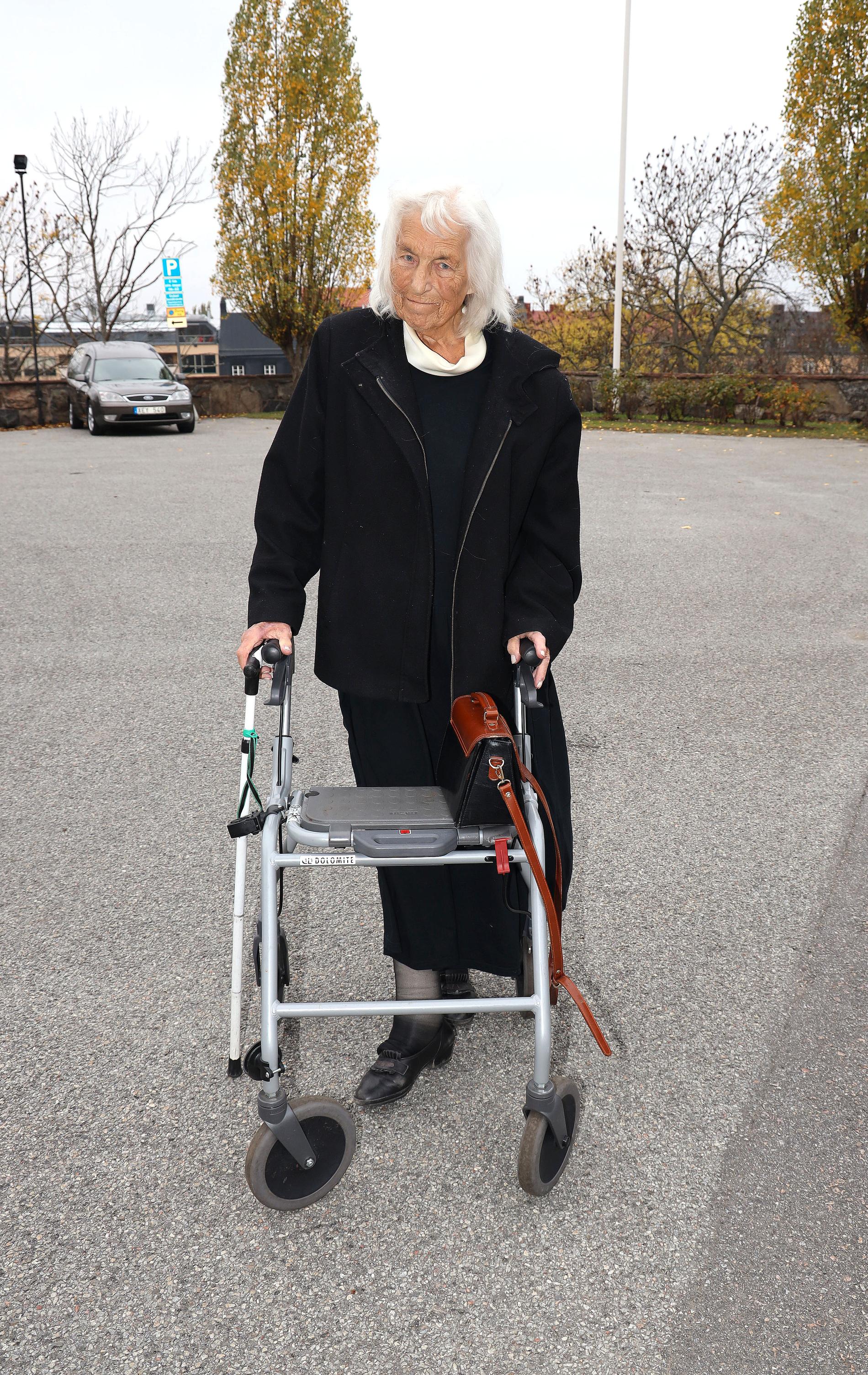Christina Blomberg, besökte honom varje dag på äldreboende. 