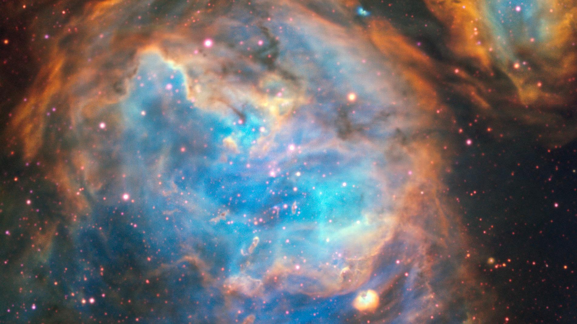 Ett nytt foto visar processen då stjärnor bildas i det Stora Magellanska molnet. Den unika bilden togs med hjälp av Very Large Telescope vid det Europeiska sydobservatoriet (ESO) i Chile.